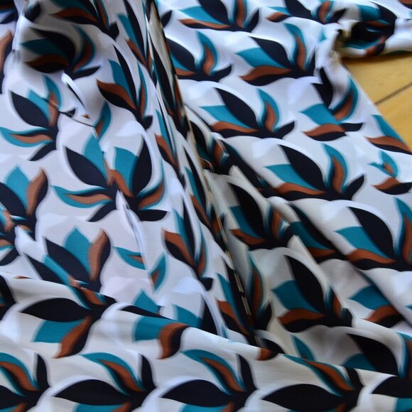 Diane Von Furstenberg DVF Agaton wrap silk dress Size 12 - Picture 9 of 16